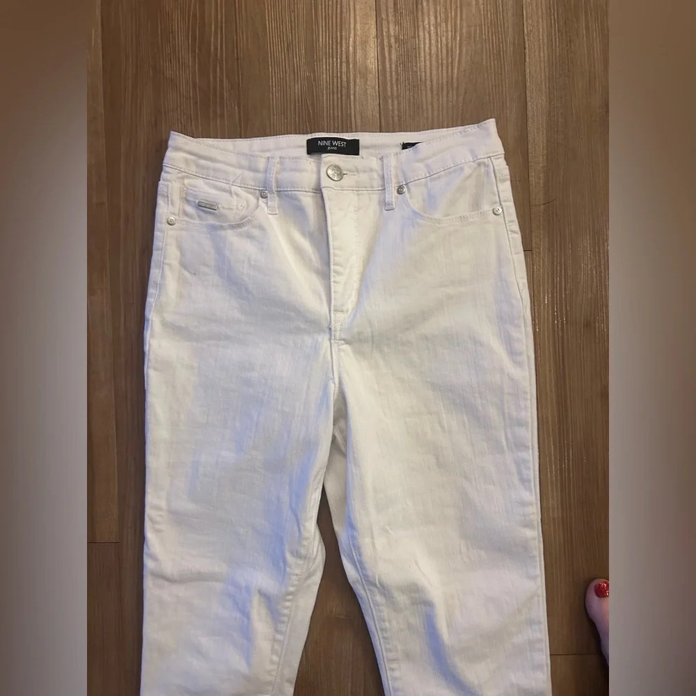 Nine West Sophia High Rise Ankle Jeans | Crisp White, Flattering Fit Size 6 - Picture 2 of 5